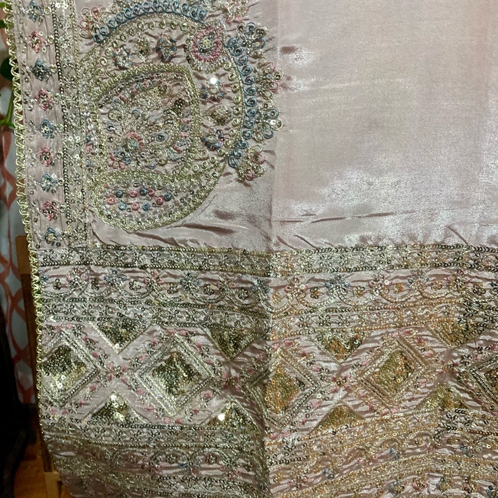 Elegant Embroidered Pink Outfit Plazzo Set - Picture 4 of 6